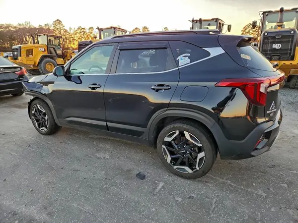 KNDETCA70R7601875 2024 KIA SELTOS - Image 2