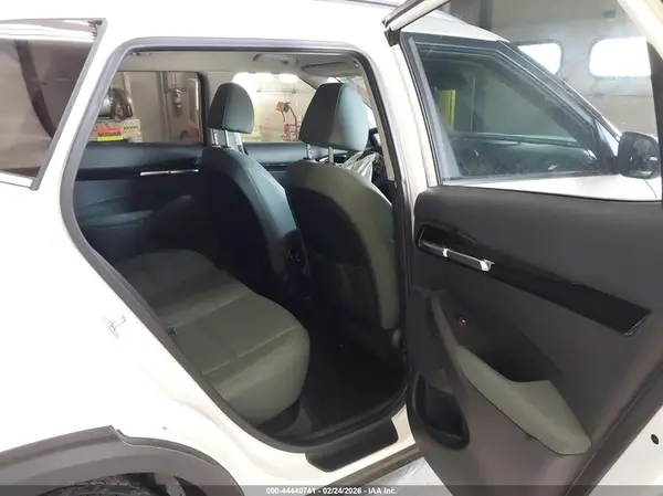 KNDETCA71R7506001 2024 KIA SELTOS - Image 8