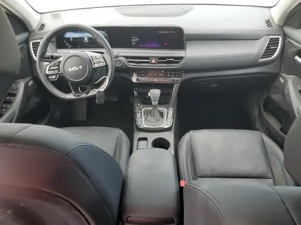 KNDETCA71R7637980 2024 KIA SELTOS - Image 8