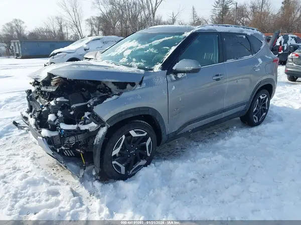 KNDETCA71R7662393 2024 KIA SELTOS - Image 2