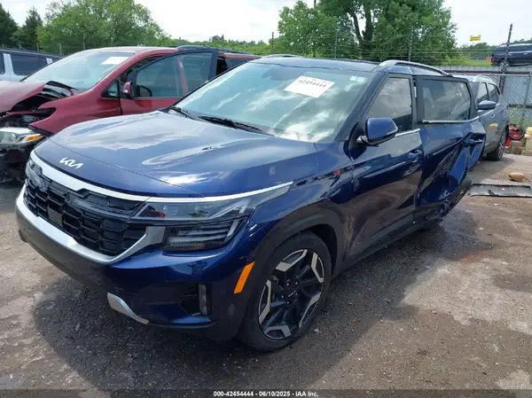 KNDETCA72R7479617 2024 KIA SELTOS - Image 2