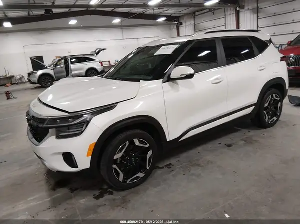 KNDETCA72R7612621 2024 KIA SELTOS - Image 2