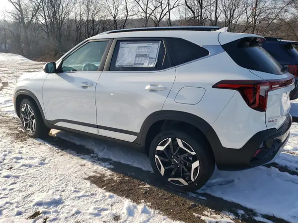 KNDETCA72S7684490 2025 KIA SELTOS - Image 2