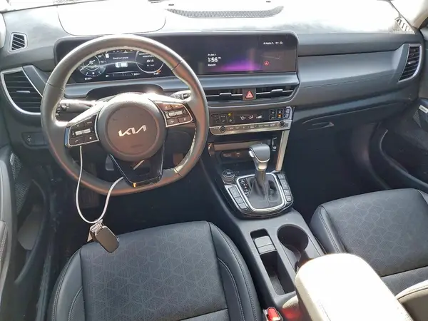 KNDETCA72S7778286 2025 KIA SELTOS - Image 8