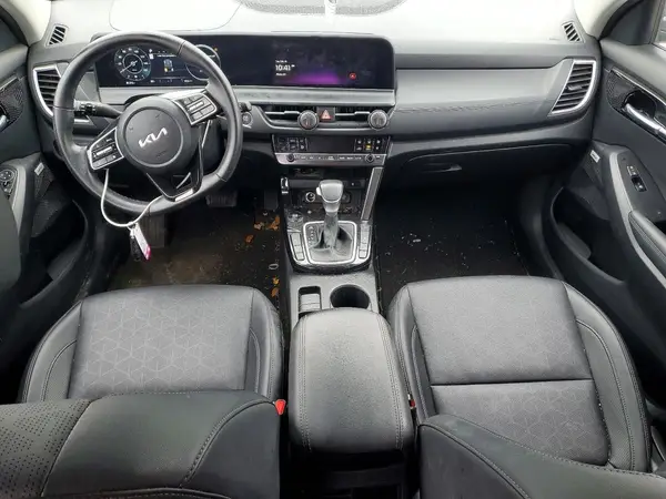 KNDETCA73R7594579 2024 KIA SELTOS - Image 8