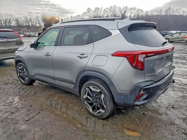 KNDETCA73R7625328 2024 KIA SELTOS - Image 2