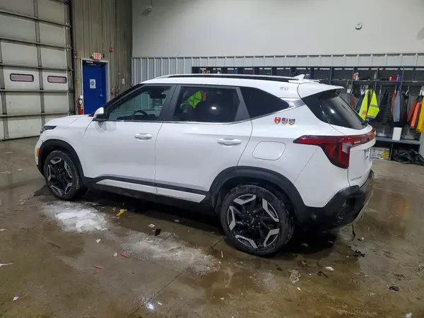 KNDETCA74R7492742 2024 KIA SELTOS - Image 2