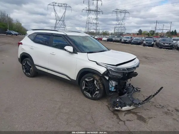 KNDETCA74R7505179 2024 KIA SELTOS - Image 1