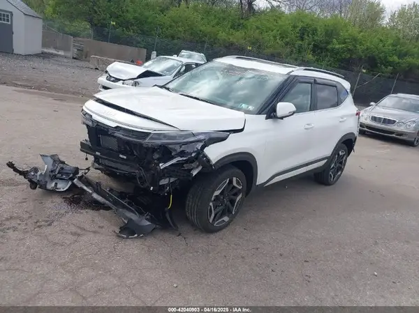 KNDETCA74R7505179 2024 KIA SELTOS - Image 2