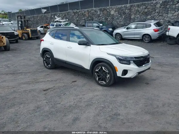 KNDETCA74R7507160 2024 KIA SELTOS - Image 1