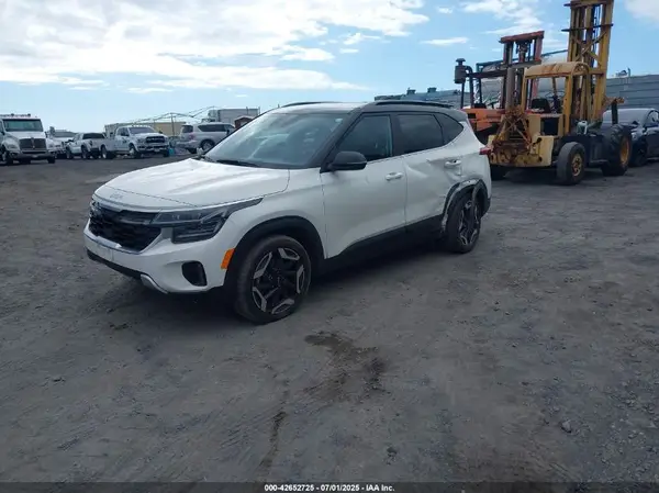 KNDETCA74R7507160 2024 KIA SELTOS - Image 2