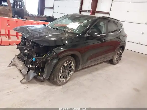 KNDETCA74R7595790 2024 KIA SELTOS - Image 2