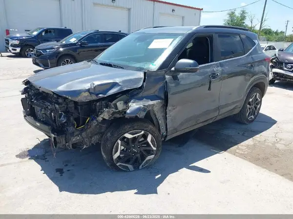 KNDETCA75R7474623 2024 KIA SELTOS - Image 2