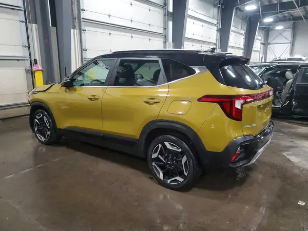 KNDETCA75R7543956 2024 KIA SELTOS - Image 2