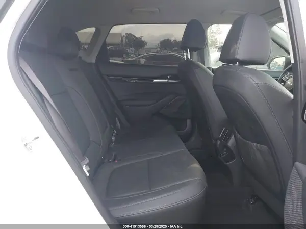KNDETCA75R7640381 2024 KIA SELTOS - Image 8