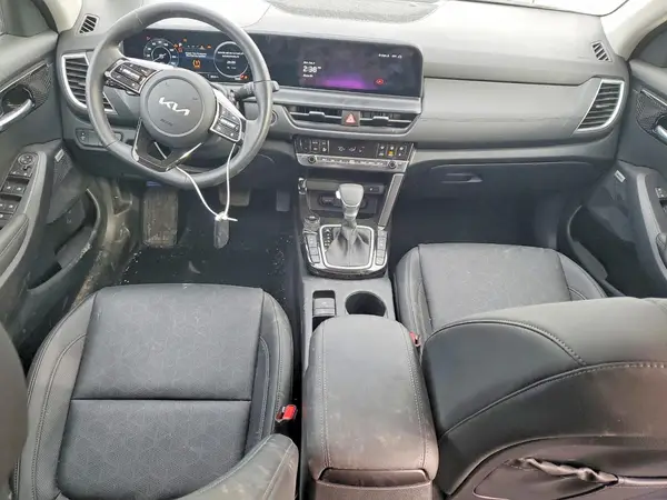 KNDETCA75S7717644 2025 KIA SELTOS - Image 8