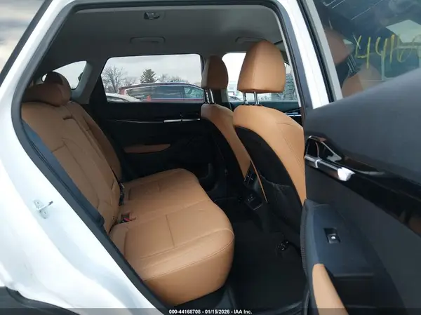 KNDETCA76R7512831 2024 KIA SELTOS - Image 8