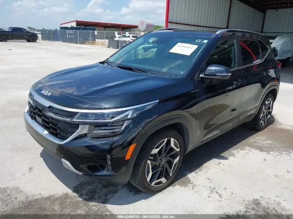 KNDETCA76R7543805 2024 KIA SELTOS - Image 2