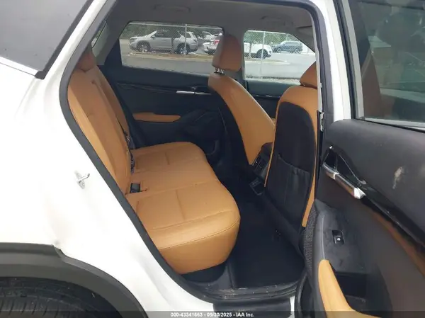 KNDETCA76R7562810 2024 KIA SELTOS - Image 8