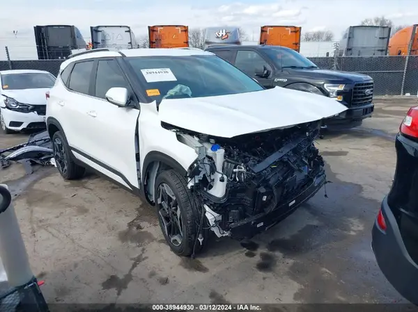 KNDETCA76R7579218 2024 KIA SELTOS - Image 1