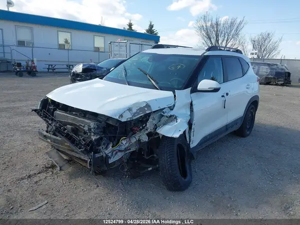 KNDETCA76R7604683 2024 KIA SELTOS - Image 2