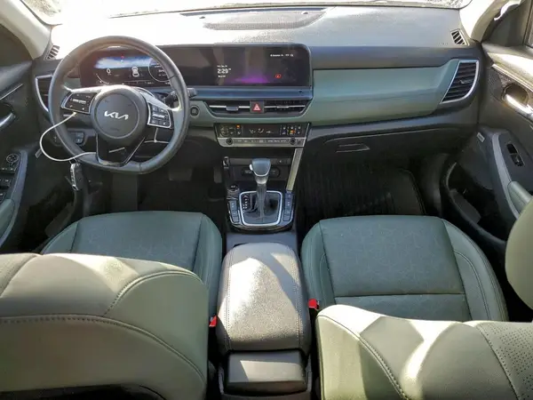 KNDETCA76R7664639 2024 KIA SELTOS - Image 8