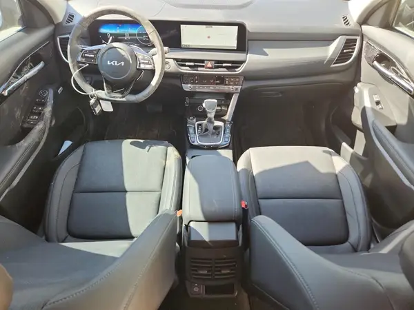 KNDETCA76S7759790 2025 KIA SELTOS - Image 8