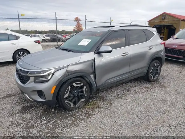 KNDETCA77R7501739 2024 KIA SELTOS - Image 2
