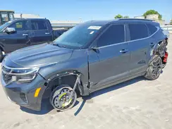 KNDETCA77R7537995 2024 KIA SELTOS
