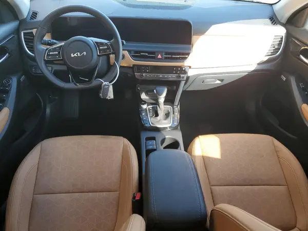 KNDETCA77R7624814 2024 KIA SELTOS - Image 8