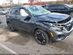 KNDETCA78R7508537 2024 KIA SELTOS