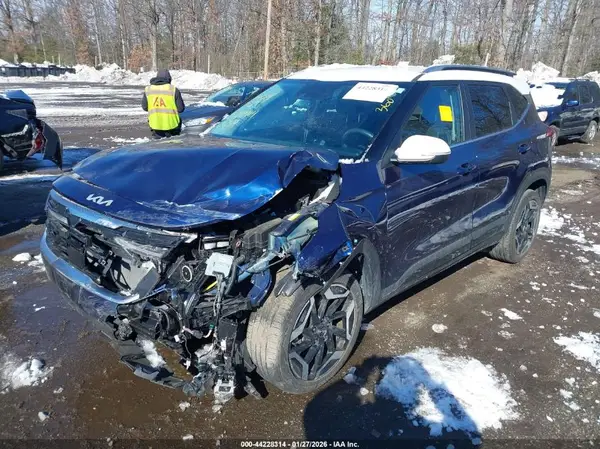 KNDETCA78R7520414 2024 KIA SELTOS - Image 2