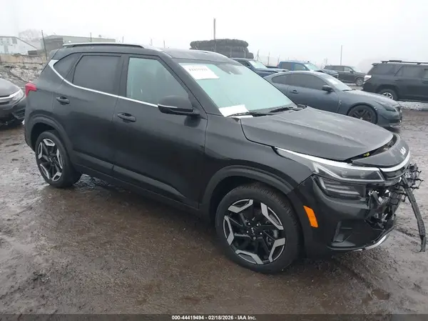 KNDETCA78R7585215 2024 KIA SELTOS - Image 1