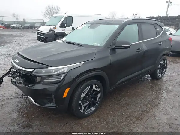 KNDETCA78R7585215 2024 KIA SELTOS - Image 2