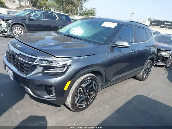 KNDETCA78R7638866 2024 KIA SELTOS - Image 2