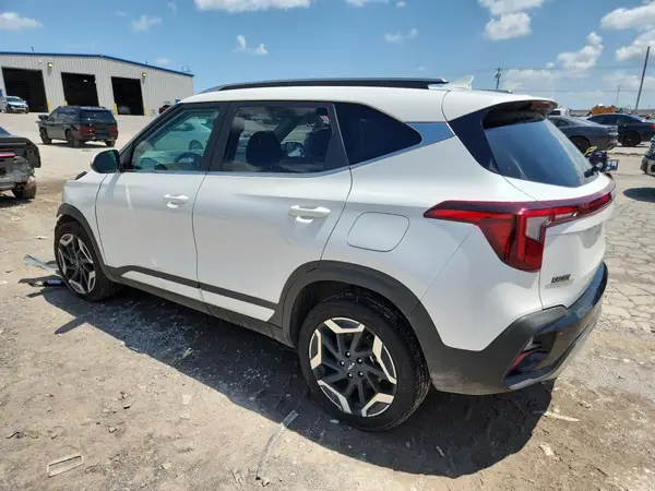 KNDETCA78S7783346 2025 KIA SELTOS - Image 2