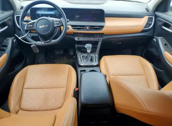 KNDETCA79R7498553 2024 KIA SELTOS - Image 8