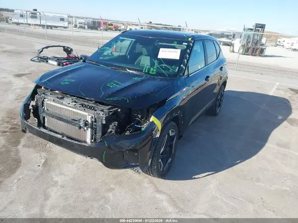 KNDETCA79R7501564 2024 KIA SELTOS - Image 2