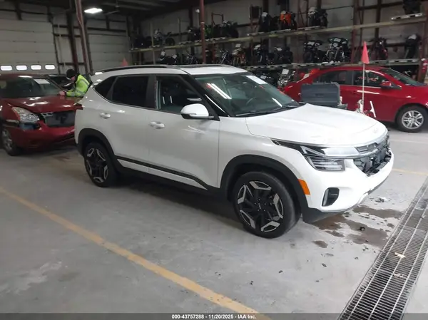 KNDETCA79R7570769 2024 KIA SELTOS - Image 1