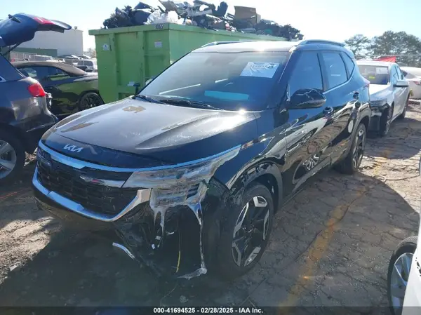 KNDETCA79R7584915 2024 KIA SELTOS - Image 2