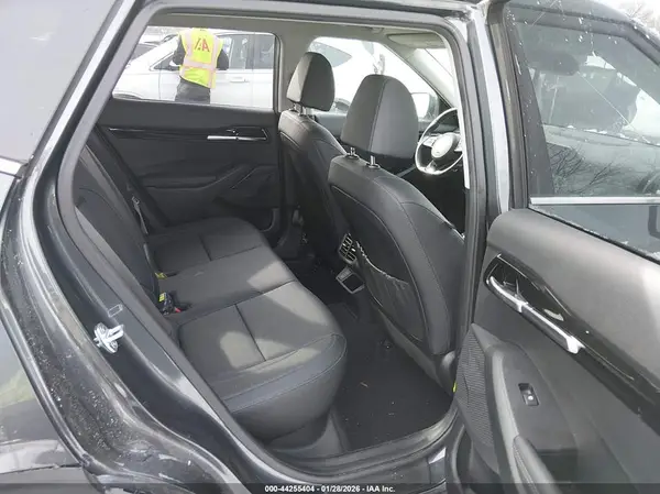 KNDETCA7XR7594319 2024 KIA SELTOS - Image 8