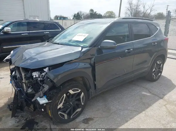 KNDETCA7XR7666541 2024 KIA SELTOS - Image 2