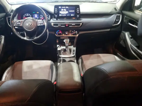 KNDEU2AA0M7049788 2021 KIA SELTOS - Image 8