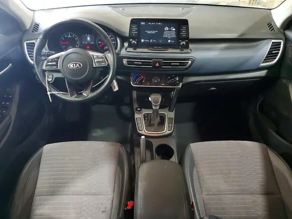 KNDEU2AA0M7085125 2021 KIA SELTOS - Image 8