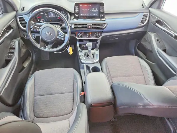 KNDEU2AA0M7148093 2021 KIA SELTOS - Image 8