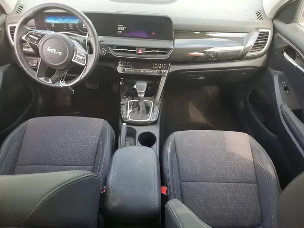 KNDEU2AA0R7623586 2024 KIA SELTOS - Image 8