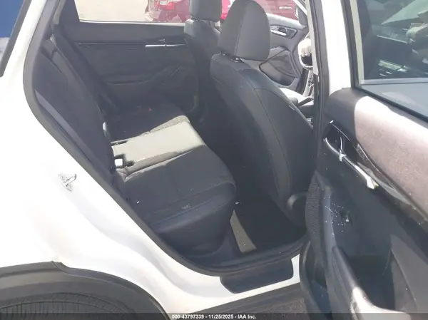 KNDEU2AA0R7647404 2024 KIA SELTOS - Image 8