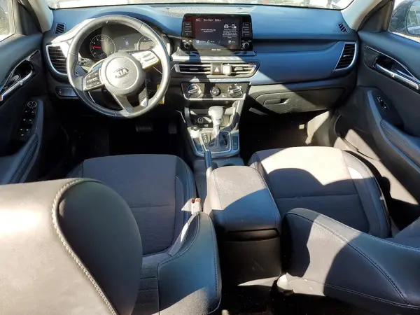 KNDEU2AA1M7043059 2021 KIA SELTOS - Image 8