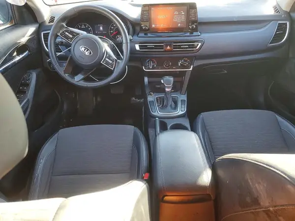 KNDEU2AA1M7052733 2021 KIA SELTOS - Image 8