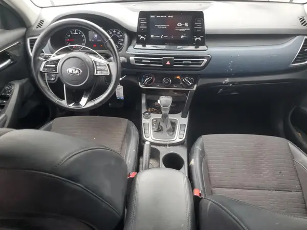 KNDEU2AA1M7121212 2021 KIA SELTOS - Image 8